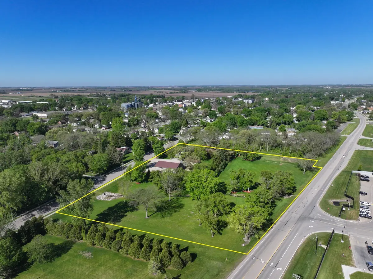 406 2nd Street Ne, Dodge Center, MN 55927 - #1