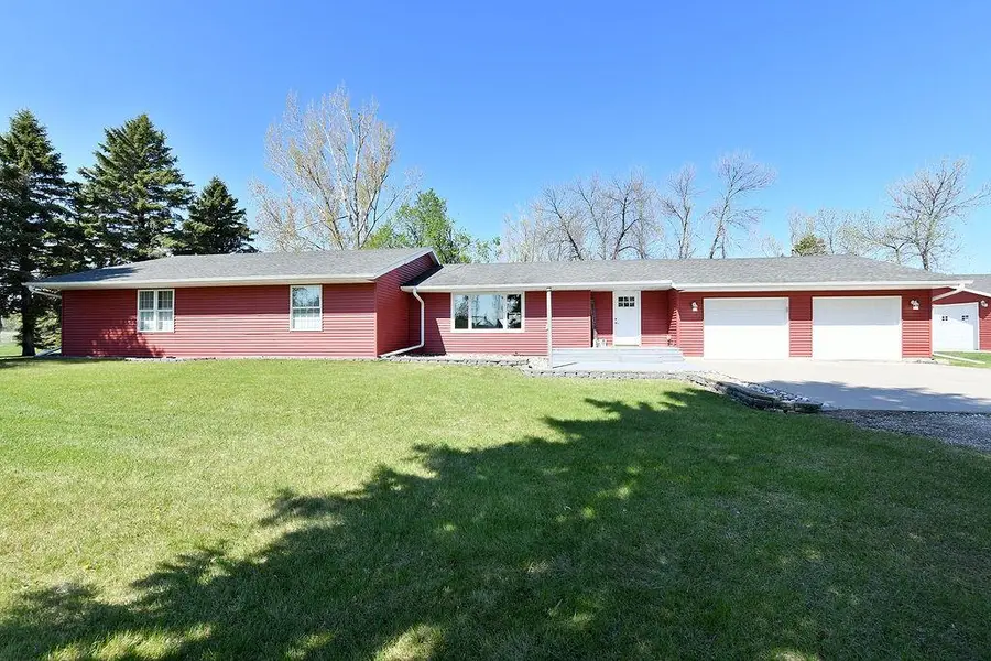347 4th Avenue W, Hunter, ND 58048 - #2