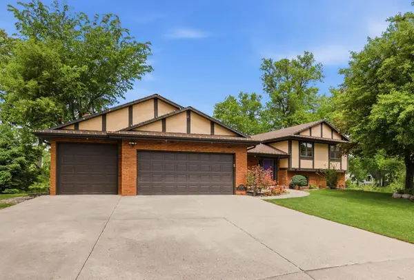 5724 Auto Club Circle, Bloomington, MN 55437