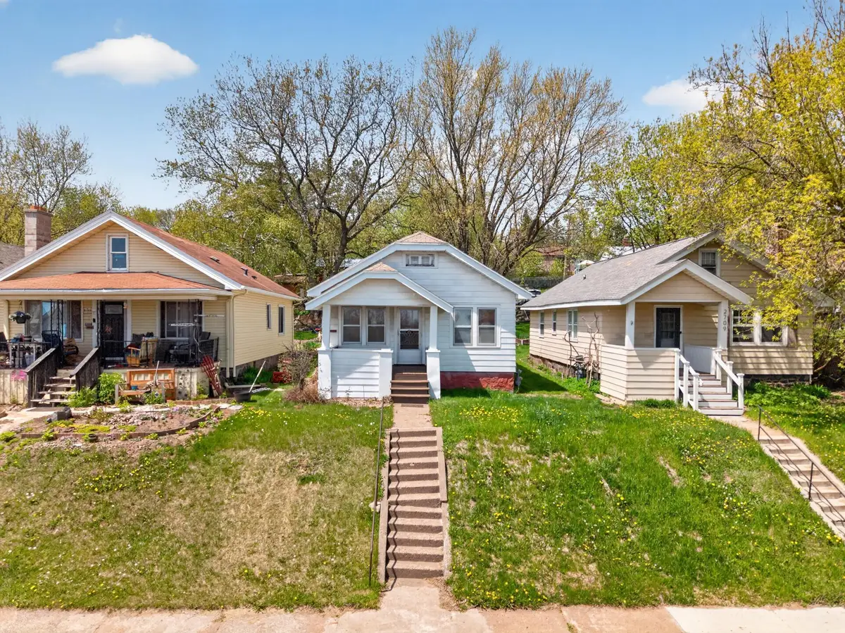 2711 W 9th Street, Duluth, MN 55806 - #1
