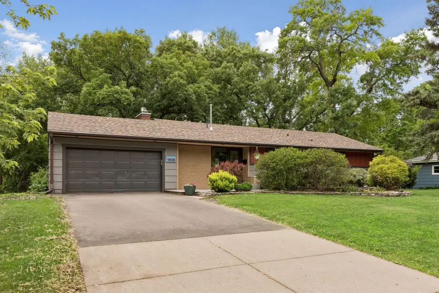 1805 Hampshire Lane N, Golden Valley, MN 55427 - #2