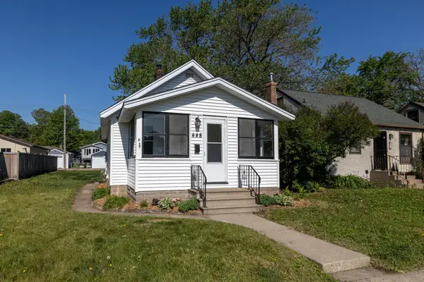 448 8th Avenue S, South Saint Paul, MN 55075