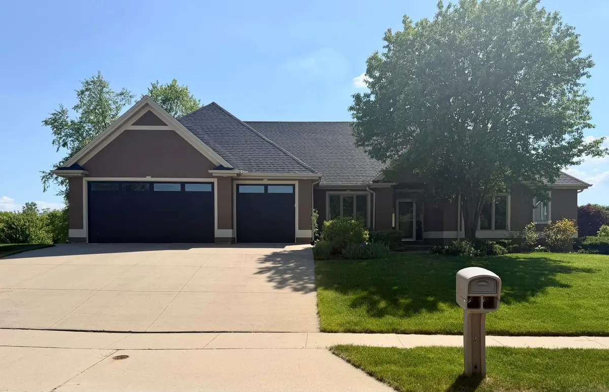 1900 Scenic Point Lane Sw, Rochester, MN 55902 - #1