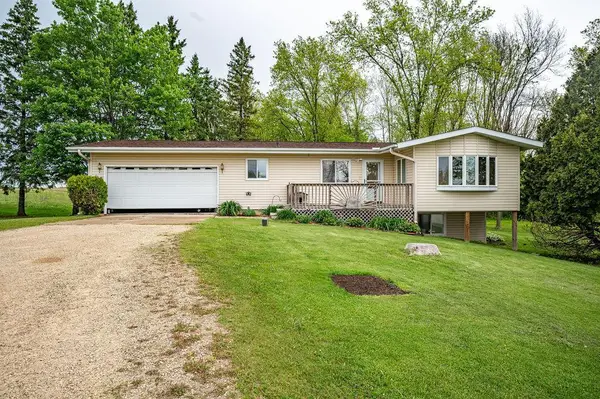 N5138 270th Street, Elmwood, WI 54740