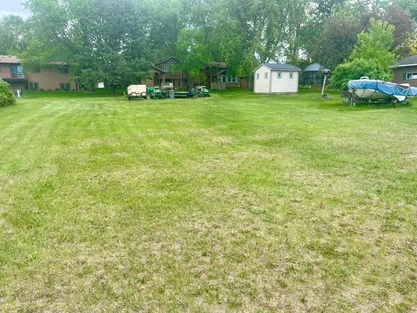 TBD Quince Street, New London, MN 56273