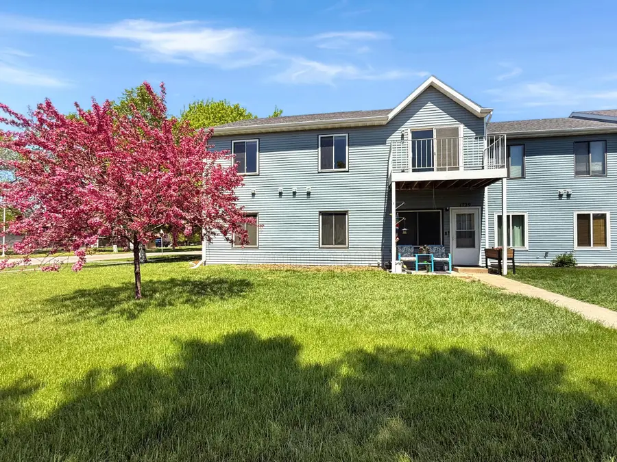 1731 27th Avenue S, Fargo, ND 58103 - #2