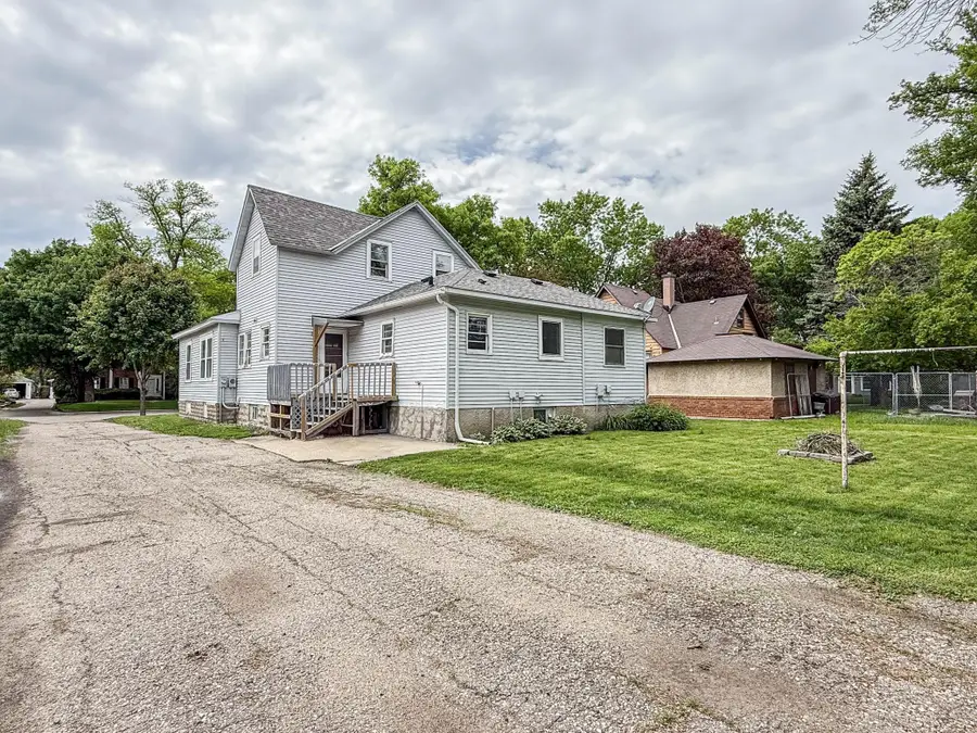 409 9th Street Sw, Willmar, MN 56201 - #3