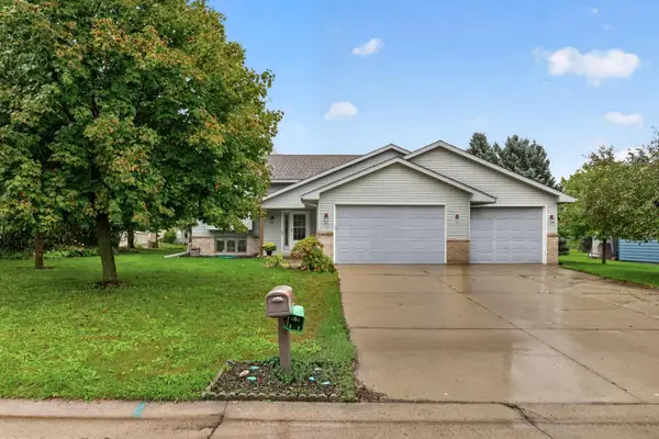135 Obrien Parkway, Belle Plaine, MN 56011