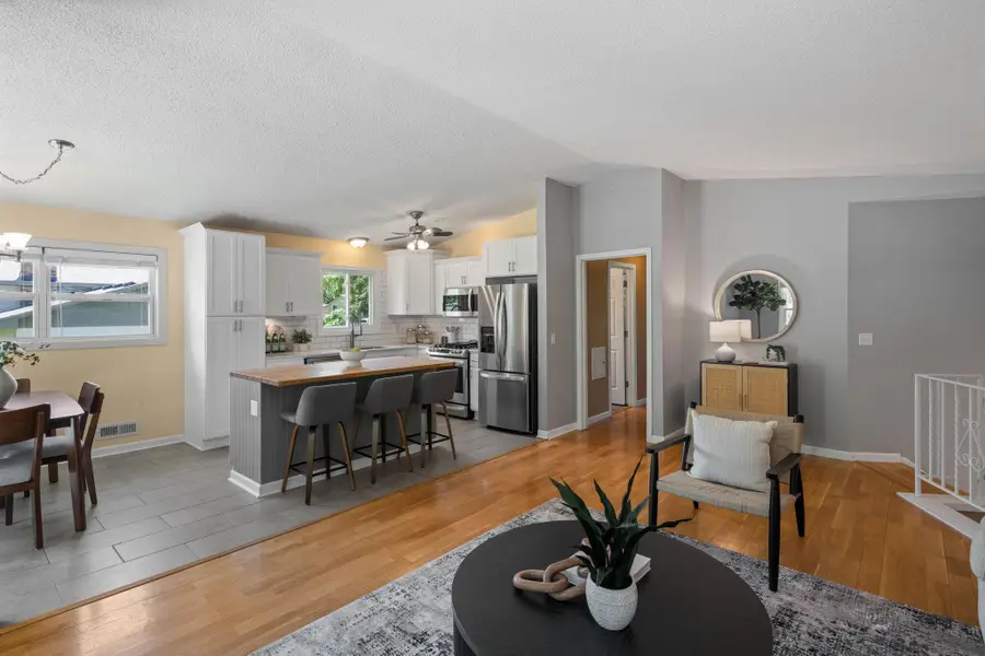 3098 Evelyn Street, Roseville, MN 55113 - #3