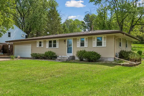 1064 Hackmann Circle Ne, Fridley, MN 55432