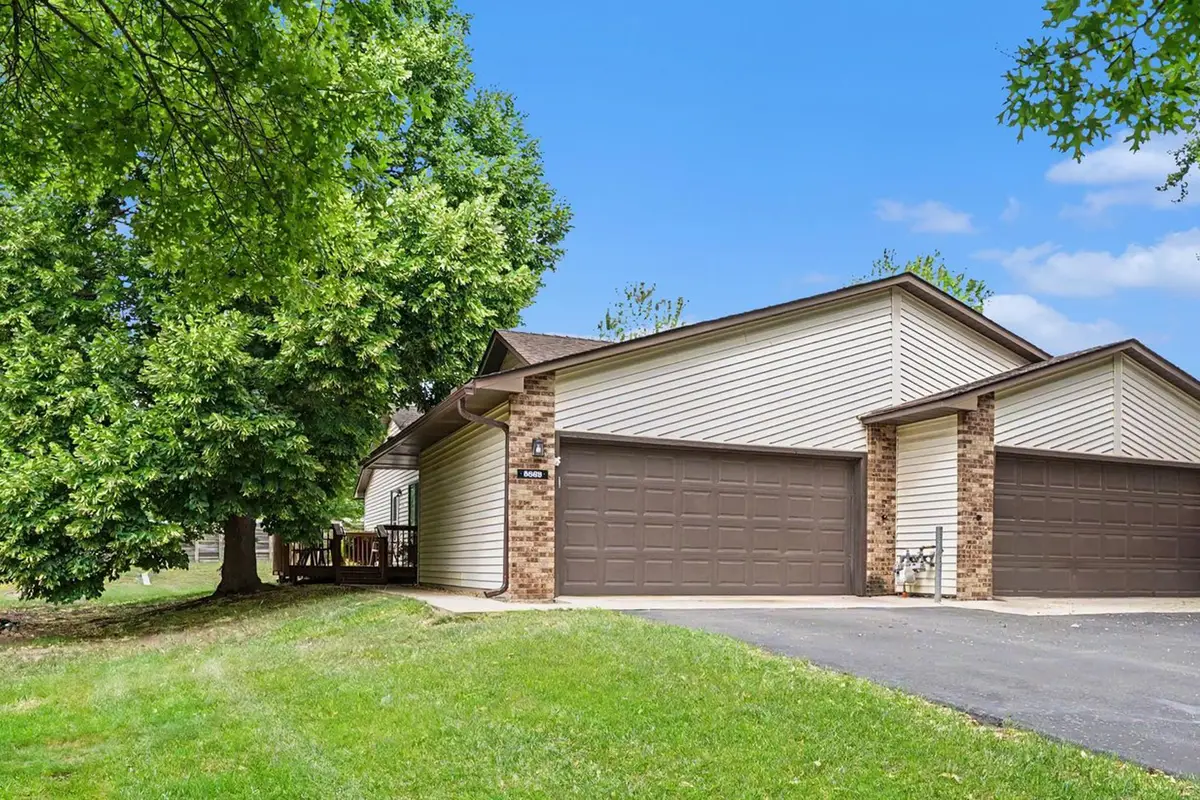 8689 134th Street W, Apple Valley, MN 55124 - #1