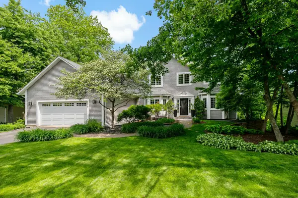 8879 Sylvan Ridge, Eden Prairie, MN 55347
