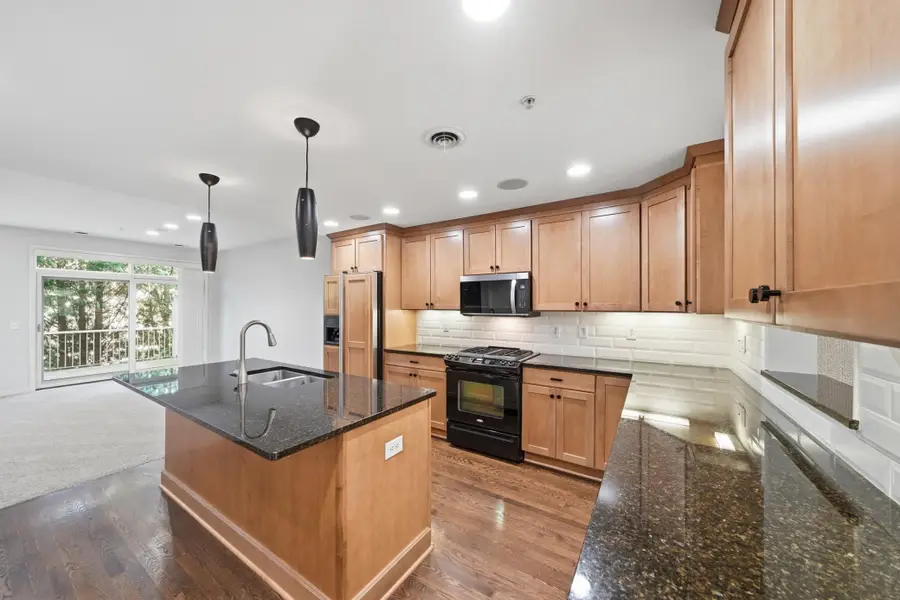 635 Willoughby Way W, Minnetonka, MN 55305 - #3