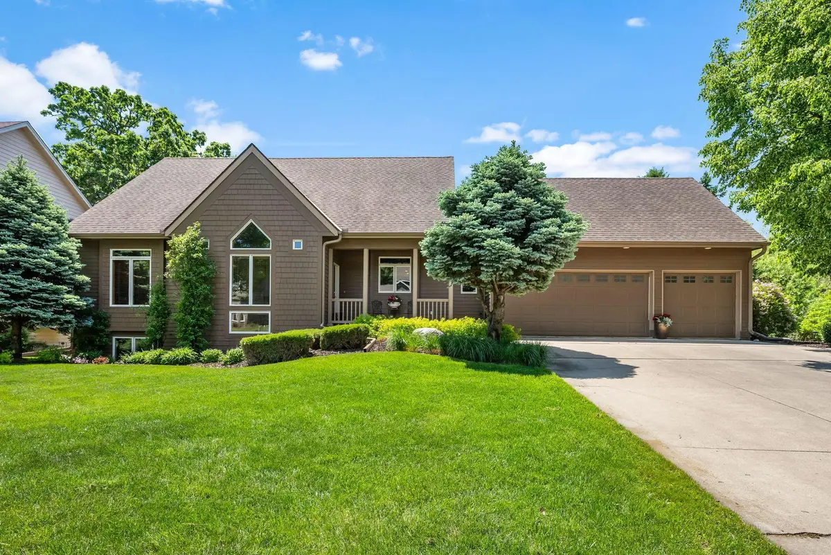 245 Luisa Court, Chaska, MN 55318 - #1