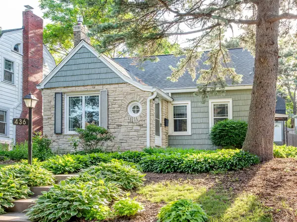 436 Woodlawn Avenue, Saint Paul, MN 55105