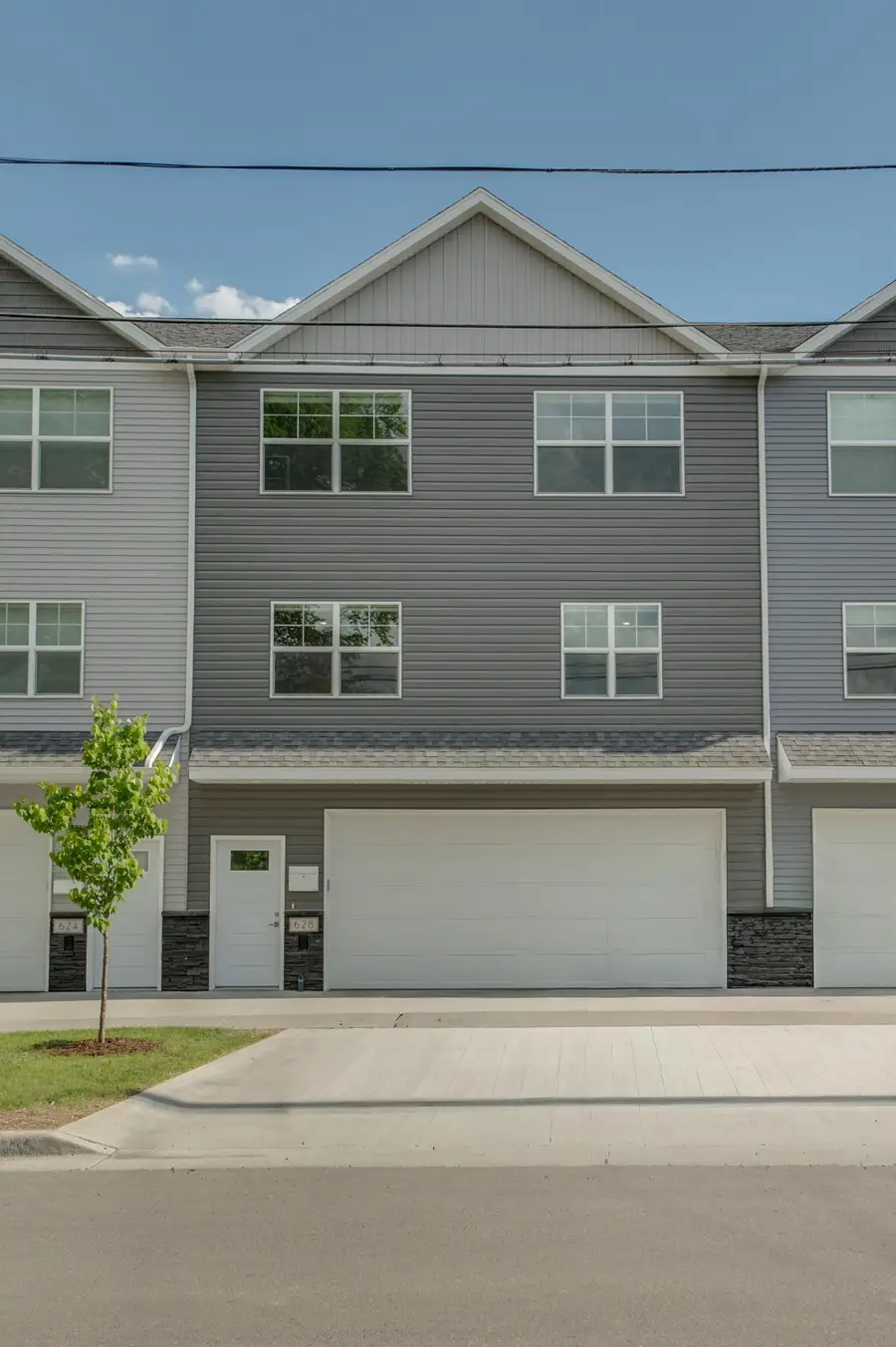 628 10th Avenue N, Fargo, ND 58102 - #3