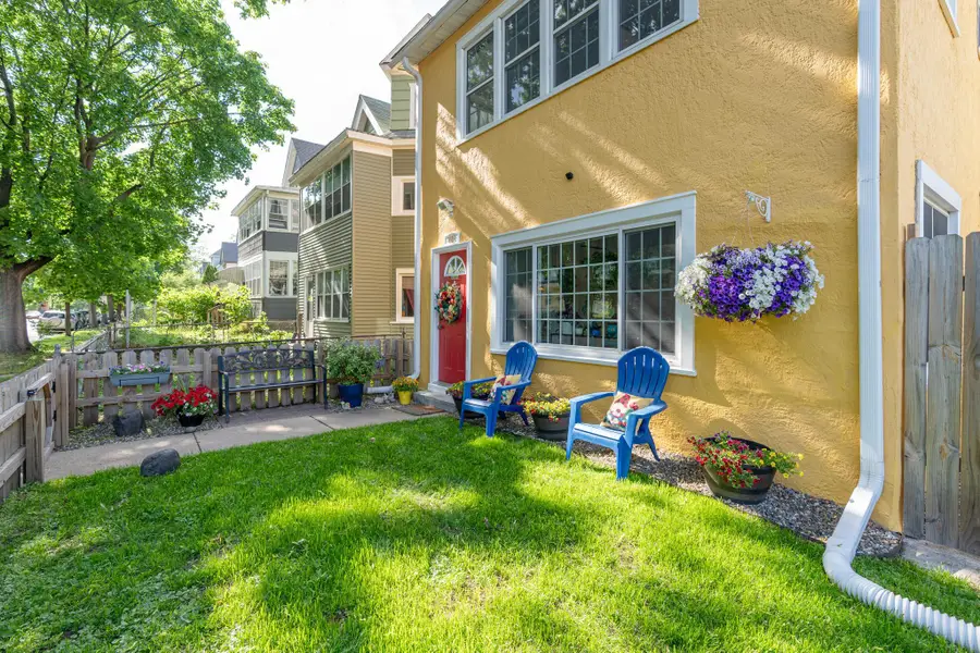 865 Thomas Avenue, Saint Paul, MN 55104 - #3