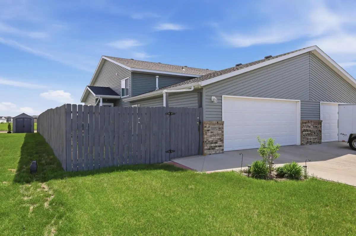 3392 Maple Leaf Loop S, Fargo, ND 58104 - #1