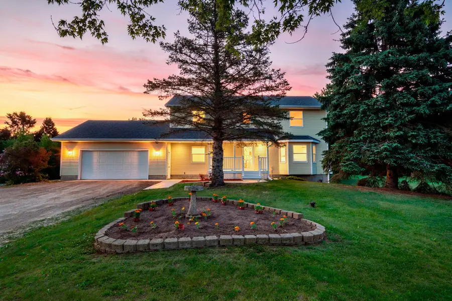 2733 Neal Avenue N, Stillwater, MN 55082 - #3