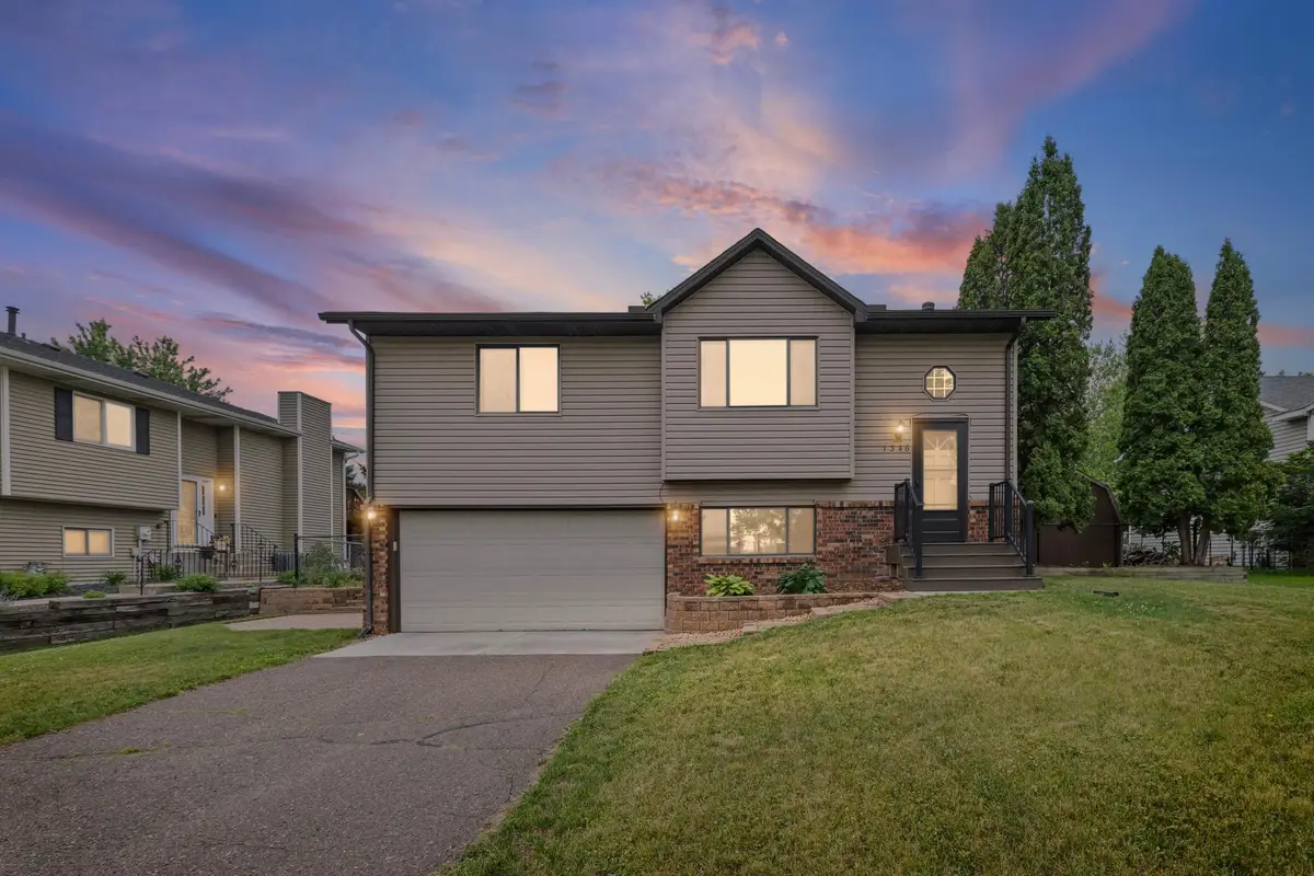1346 Cope Avenue E, Maplewood, MN 55109 - #1