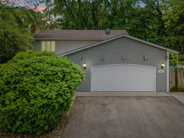 1630 Rice Creek Road Ne, Fridley, MN 55432