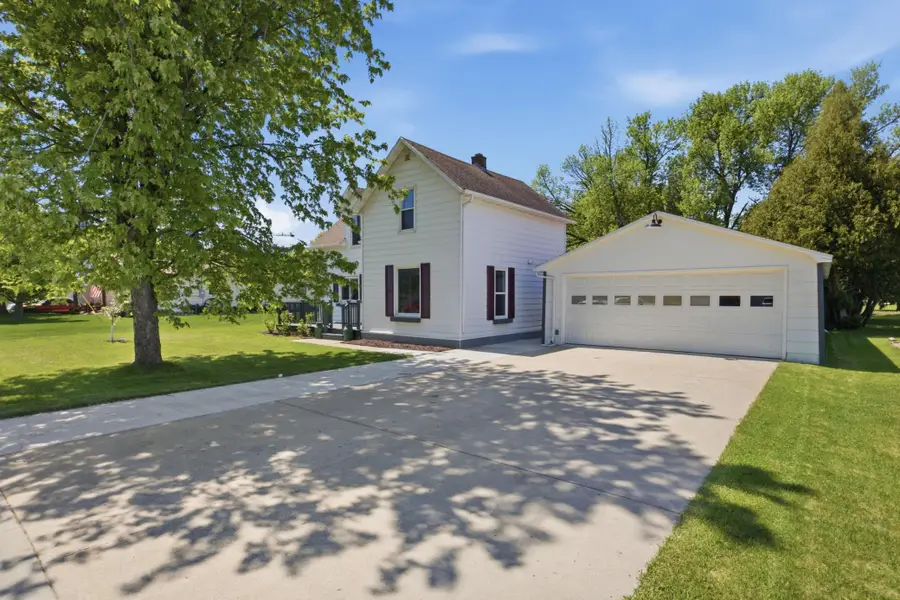 113 Parke Avenue S, Glyndon, MN 56547 - #2