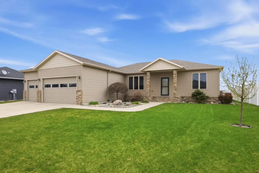 4727 6th Street W, West Fargo, ND 58078 - #2