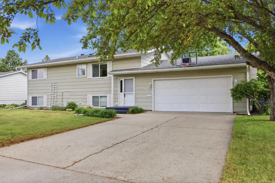 630 Appletree Lane, Moorhead, MN 56560 - #2