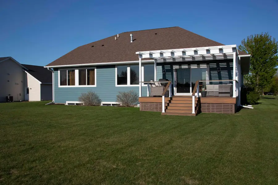731 St James Circle, Litchfield, MN 55355 - #2