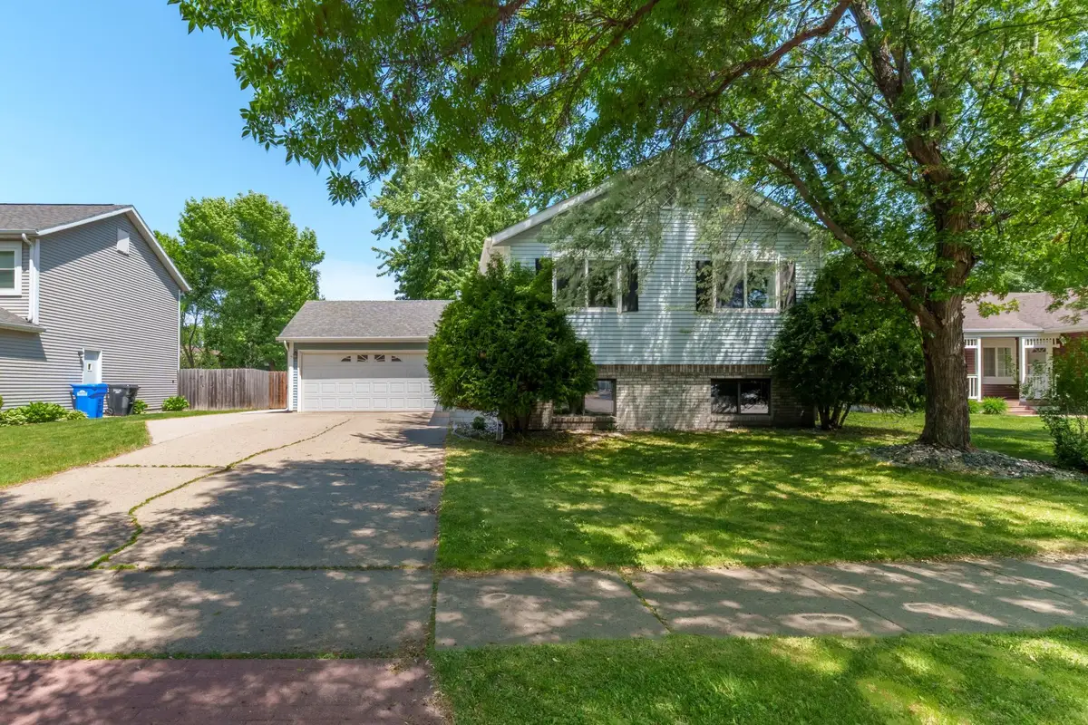 1919 27th Avenue S, Fargo, ND 58103 - #1