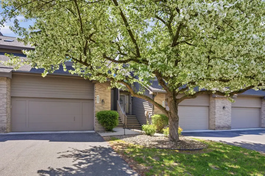 6263 Sequoia Circle, Eden Prairie, MN 55346 - #3