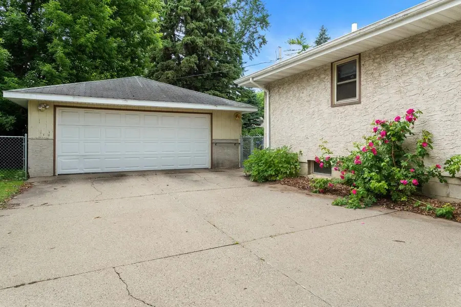 1292 County Road B W, Roseville, MN 55113 - #2