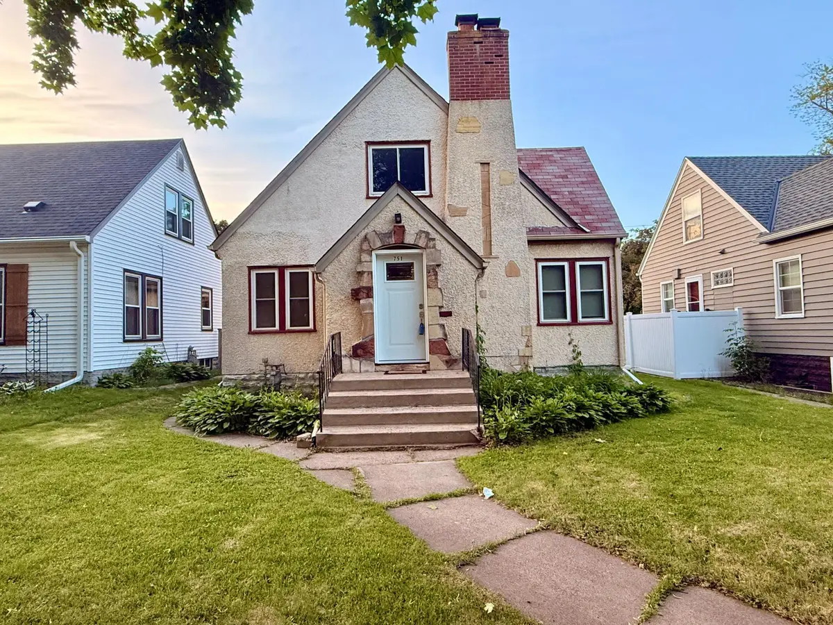 751 Cottage Avenue E, Saint Paul, MN 55106 - #1