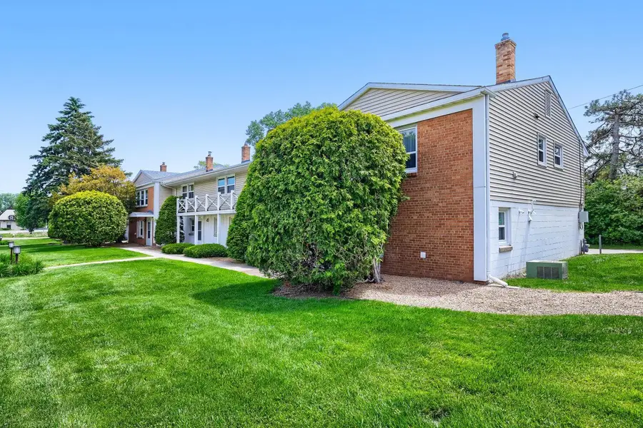 1366 Colonial Drive, Roseville, MN 55113 - #3