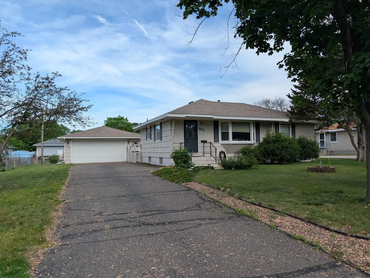 11322 Norway Street Nw, Coon Rapids, MN 55448 - #1