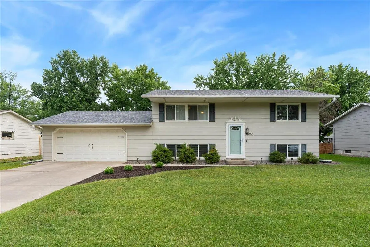10250 99th Avenue N, Maple Grove, MN 55369 - #1