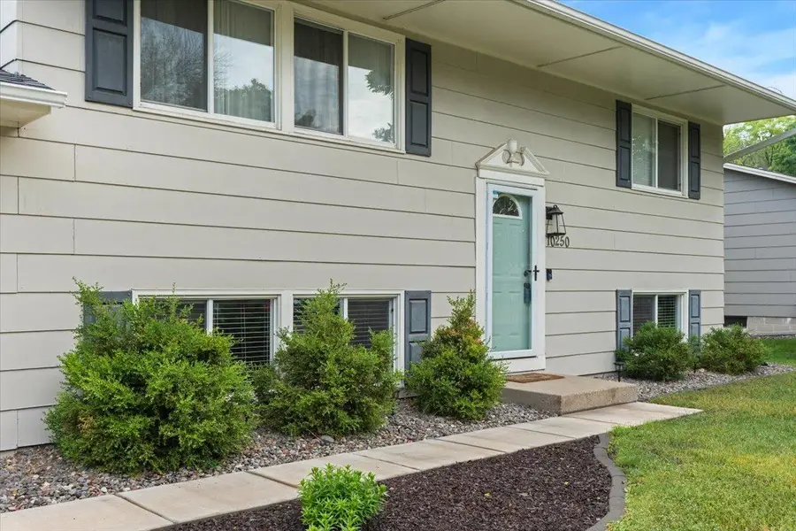 10250 99th Avenue N, Maple Grove, MN 55369 - #2