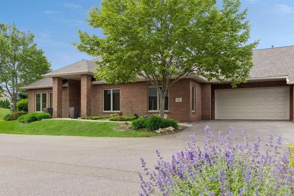 195 W Canyon Drive, Hudson, WI 54016