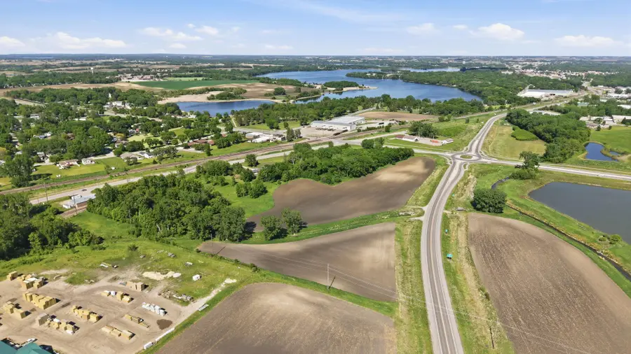 3077 Us-12, Willmar, MN 56201 - #3