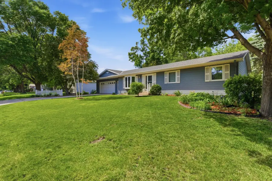 608 26th Avenue Sw, Willmar, MN 56201 - #3