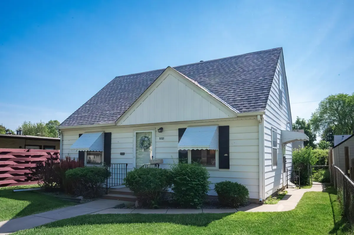 5737 34th Avenue S, Minneapolis, MN 55417 - #1