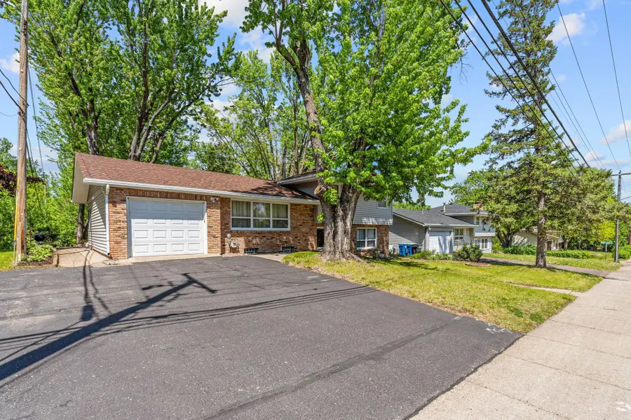 1870 7th Street Nw, New Brighton, MN 55112 - #3