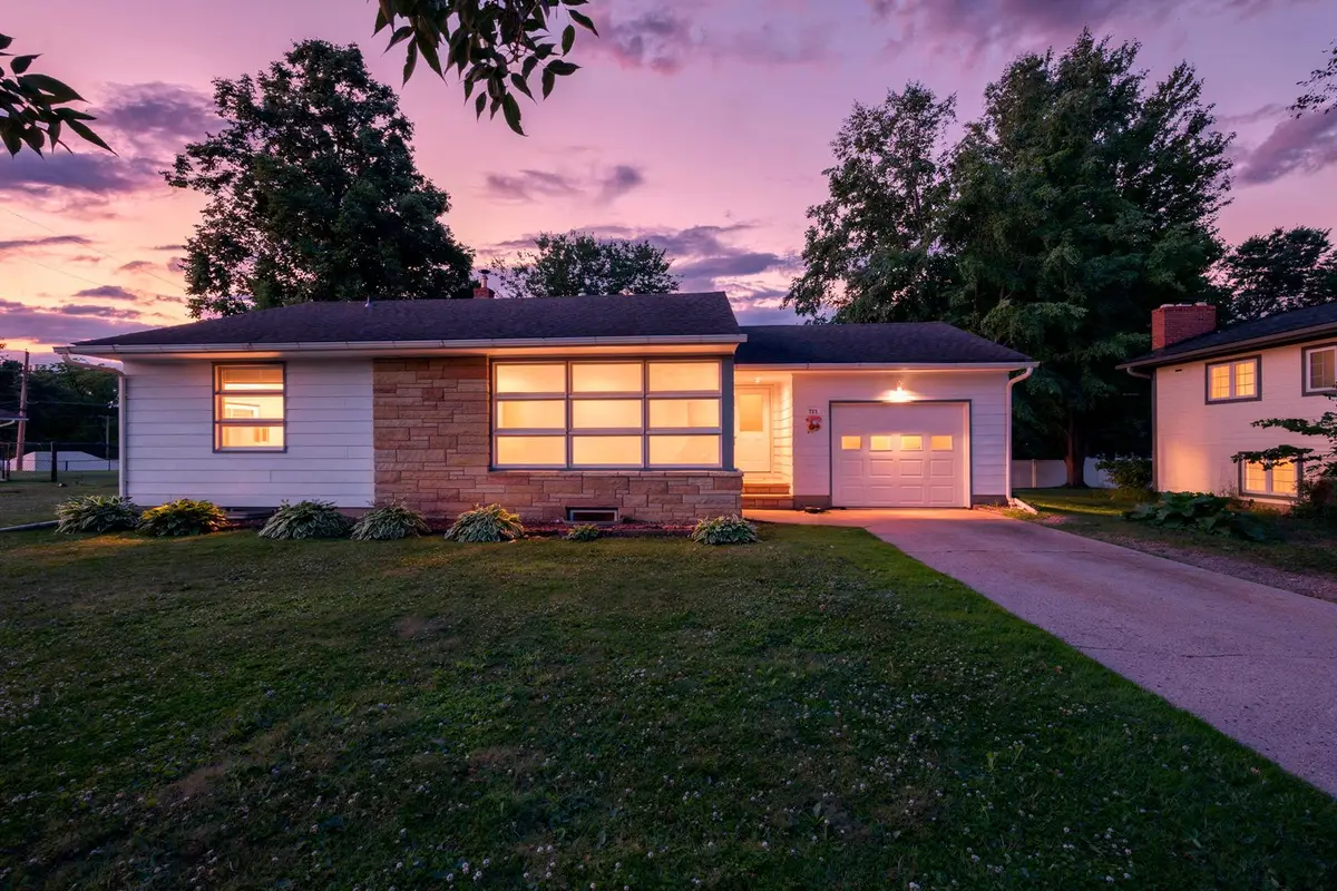 711 Elm Avenue, Gaylord, MN 55334 - #1