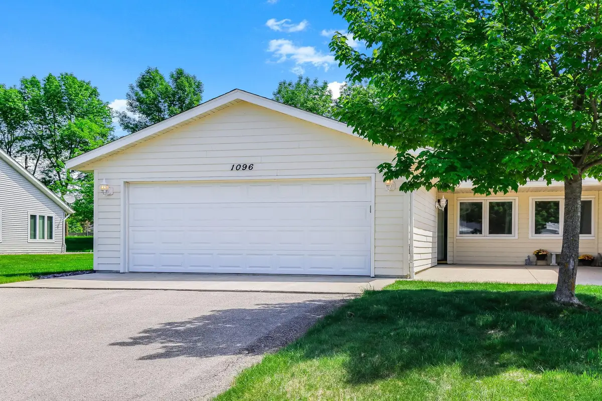 1096 Prairie View Drive Sw, Hutchinson, MN 55350 - #1