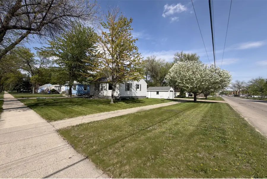 1630 14th Street S, Fargo, ND 58103 - #2