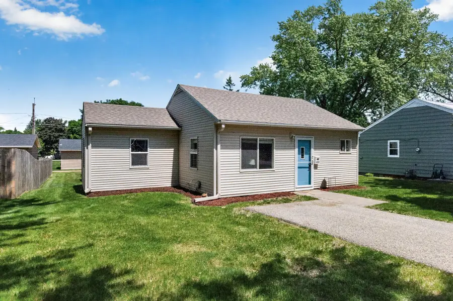 419 7th Avenue W, Shakopee, MN 55379 - #2