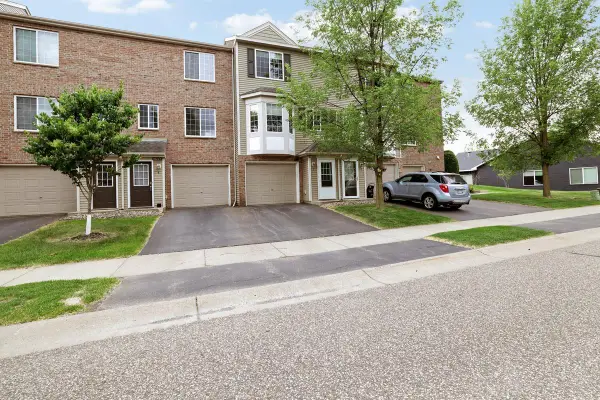4821 Elm Drive N #3, Hugo, MN 55038