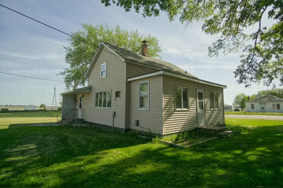 322 2nd Street Ne, Lidgerwood, ND 58041 - #2