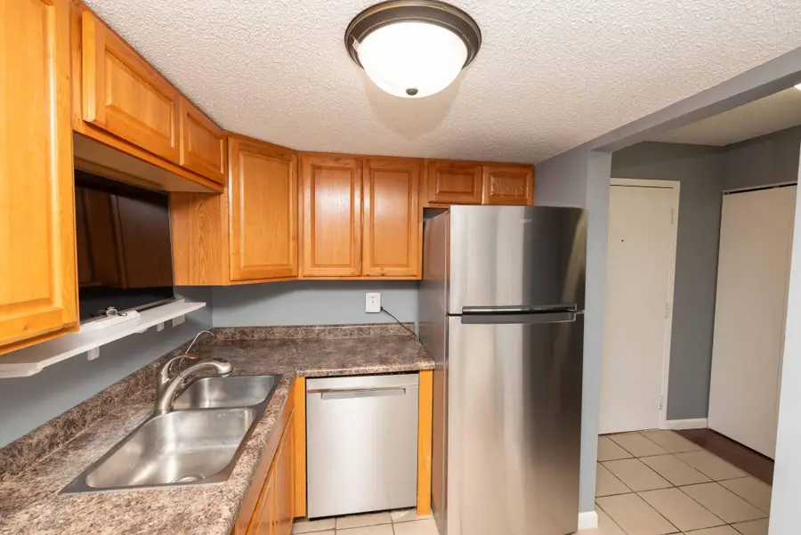 7196 72nd Lane N #227, Brooklyn Park, MN 55428 - #3