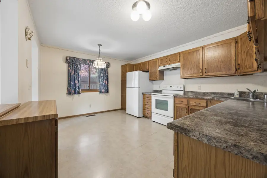 4050 Maureen Drive Ne #101NE, Columbia Heights, MN 55421 - #2